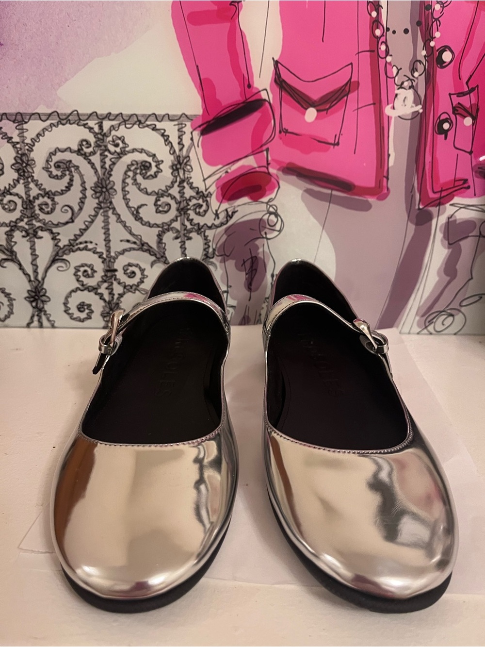 AEROSOLES Silver Perry Mary Jane Flats with Buckle Strap - Size 9